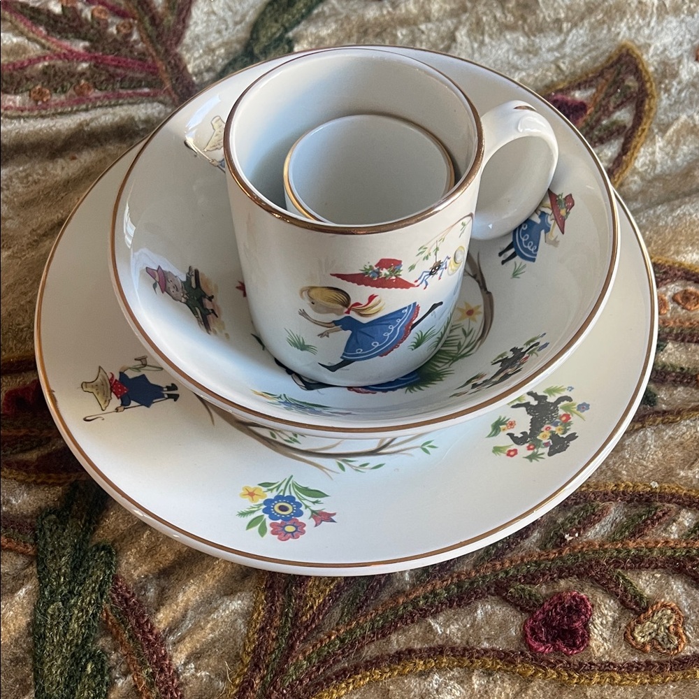 Arklow Nursery Rhyme Set Porcelain